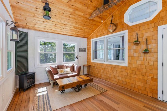 407 Middle Winchendon Road, Rindge, NH 03461