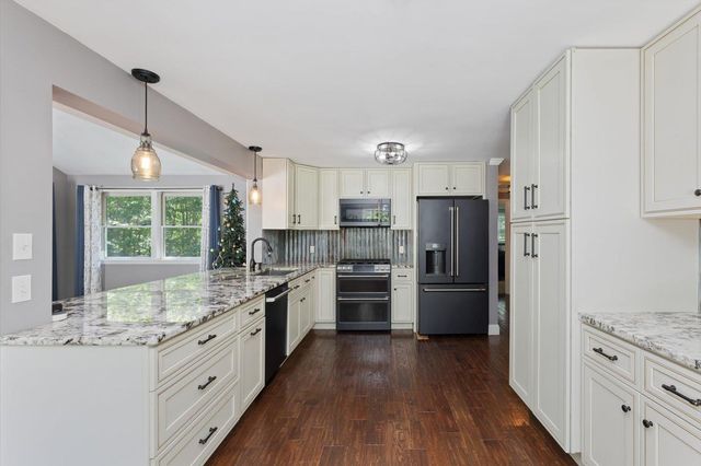 407 Middle Winchendon Road, Rindge, NH 03461