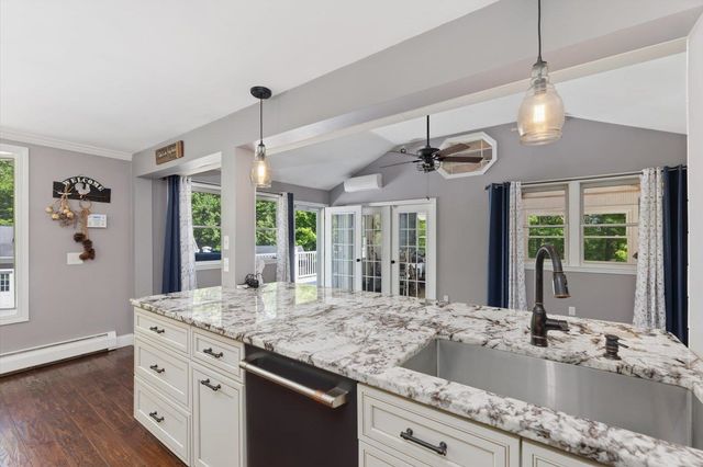 407 Middle Winchendon Road, Rindge, NH 03461