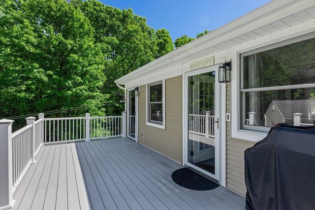 407 Middle Winchendon Road, Rindge, NH 03461