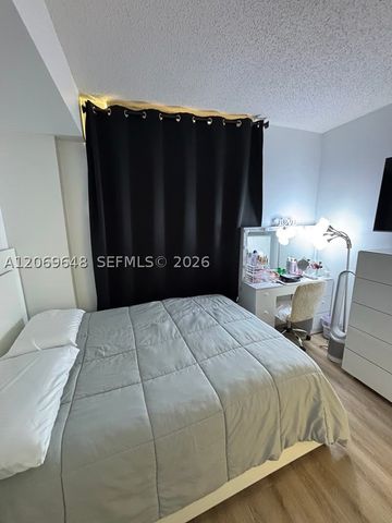 5077 NW 7th St 1508, Miami, FL 33126