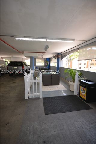 5077 NW 7th St 1508, Miami, FL 33126