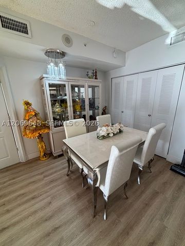 5077 NW 7th St 1508, Miami, FL 33126