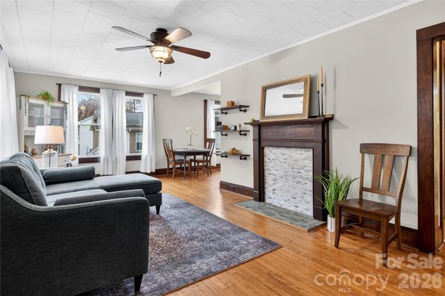 438 Willow Avenue, Mooresville, NC 28115