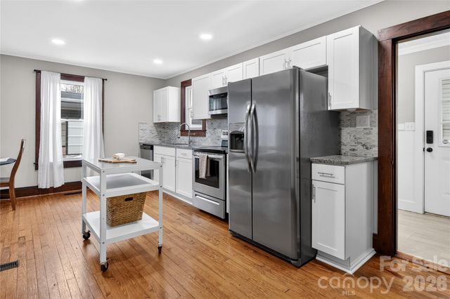 438 Willow Avenue, Mooresville, NC 28115