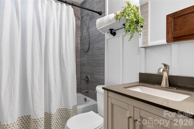 438 Willow Avenue, Mooresville, NC 28115