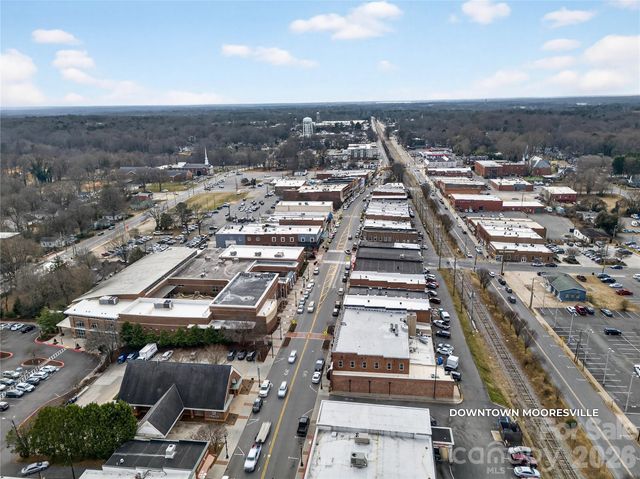 438 Willow Avenue, Mooresville, NC 28115