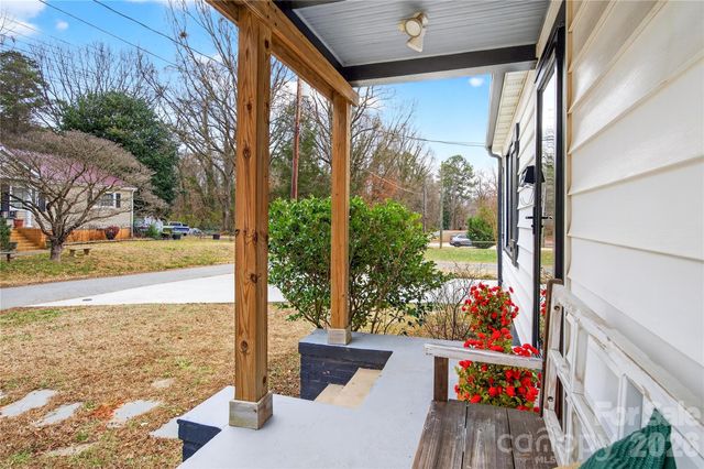 438 Willow Avenue, Mooresville, NC 28115