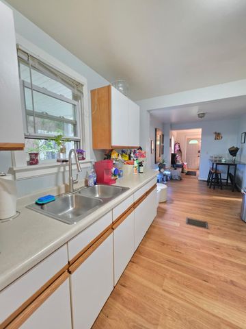 1313 Davis Avenue Nw, City Of Grand Rapids, MI 49504