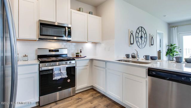 23 Sealy Drive, Byhalia, MS 38611