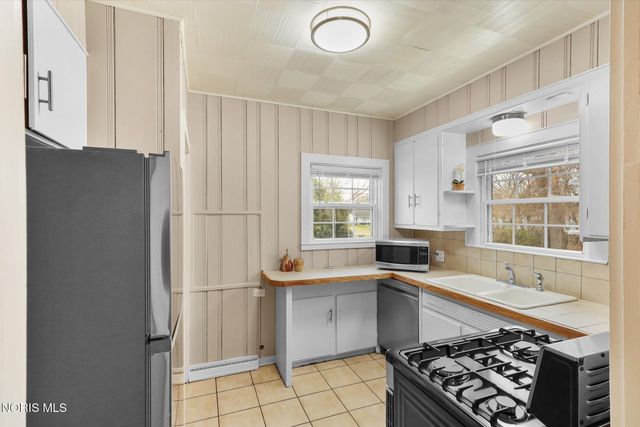 2659 Oak Grove Place, Toledo, OH 43613