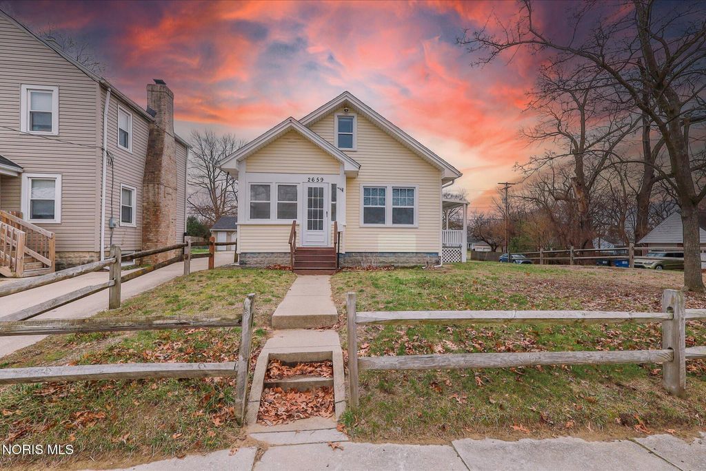 2659 Oak Grove Place, Toledo, OH 43613