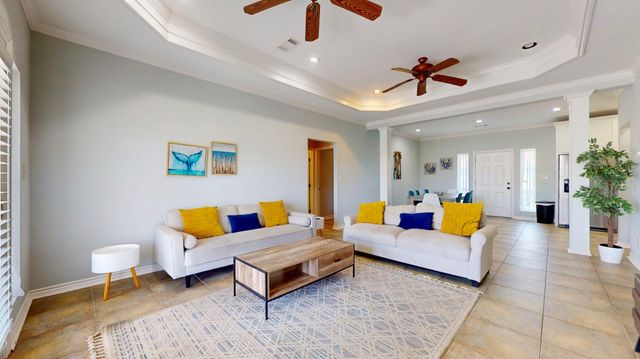 2010 Vista Dr, Crystal Beach, TX 77650