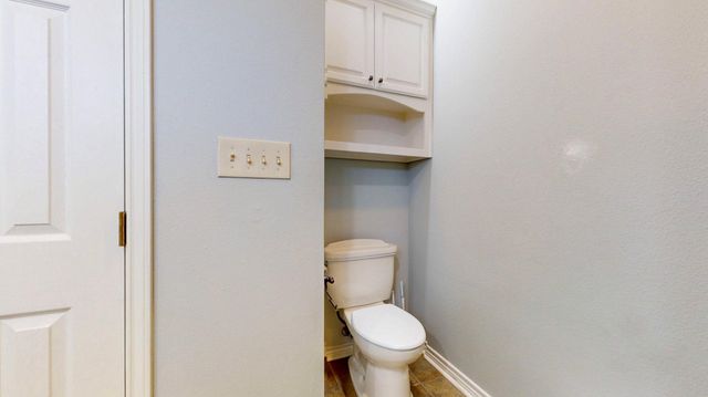 2010 Vista Dr, Crystal Beach, TX 77650