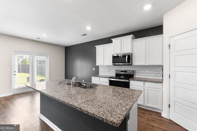 138 Farmers Way, Perry, GA 31069