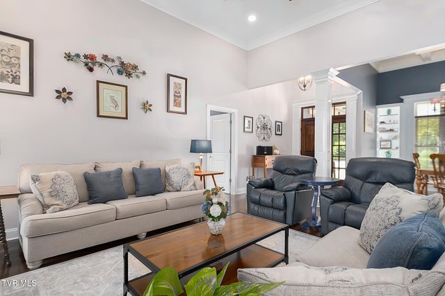 2050 Sawyers Pond Drive, Johnson City, TN 37604