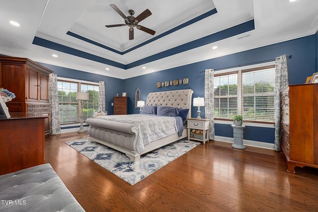 2050 Sawyers Pond Drive, Johnson City, TN 37604