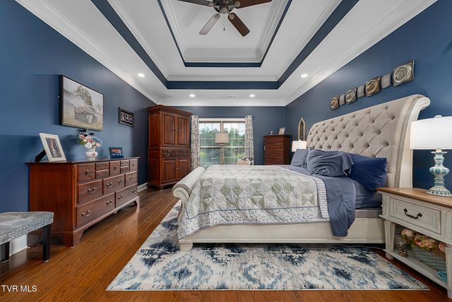 2050 Sawyers Pond Drive, Johnson City, TN 37604