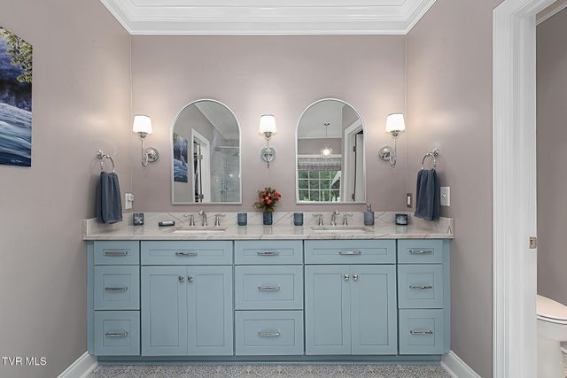 2050 Sawyers Pond Drive, Johnson City, TN 37604