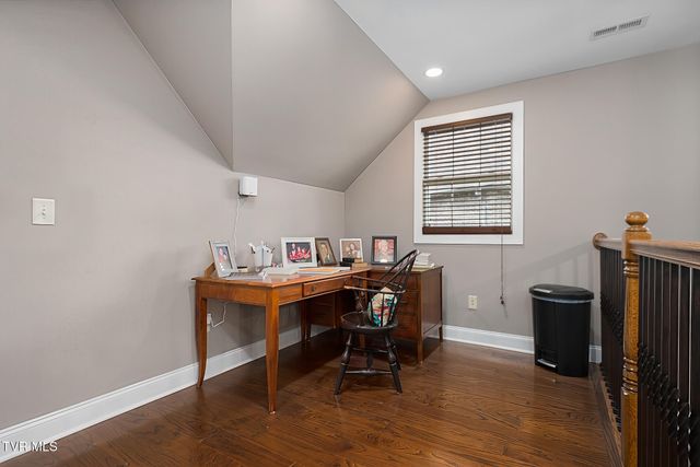 2050 Sawyers Pond Drive, Johnson City, TN 37604