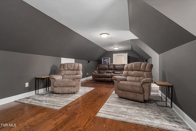 2050 Sawyers Pond Drive, Johnson City, TN 37604