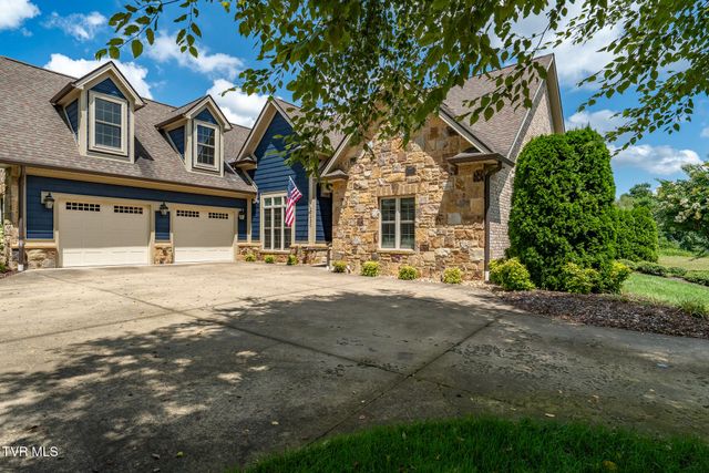 2050 Sawyers Pond Drive, Johnson City, TN 37604