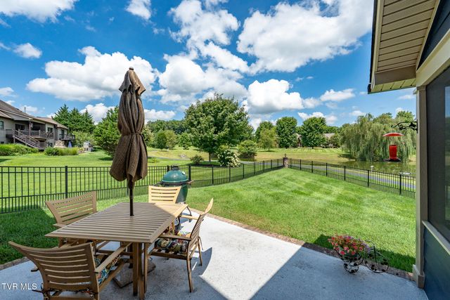 2050 Sawyers Pond Drive, Johnson City, TN 37604