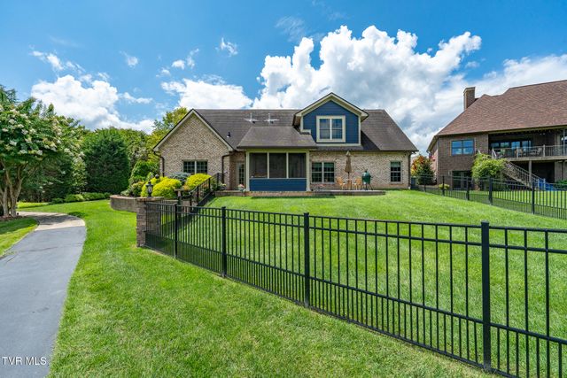 2050 Sawyers Pond Drive, Johnson City, TN 37604