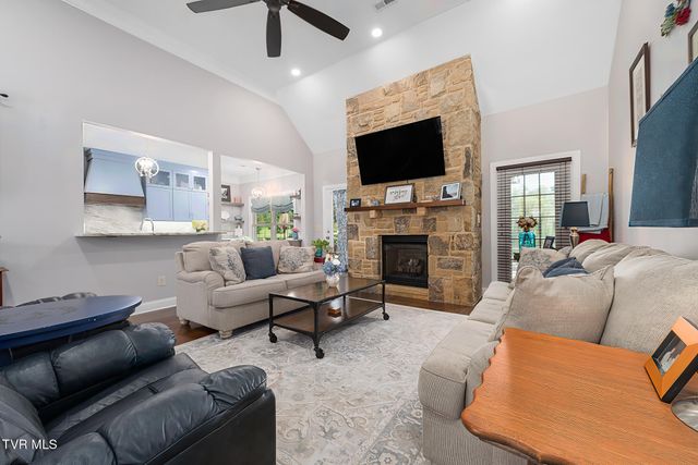 2050 Sawyers Pond Drive, Johnson City, TN 37604