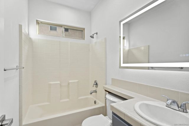 1611 Hikers Trail Dr, Chula Vista, CA 91915