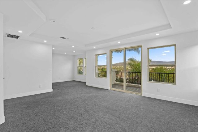 1611 Hikers Trail Dr, Chula Vista, CA 91915