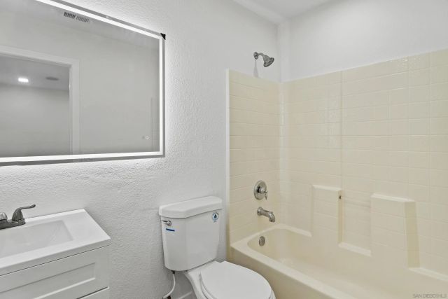 1611 Hikers Trail Dr, Chula Vista, CA 91915