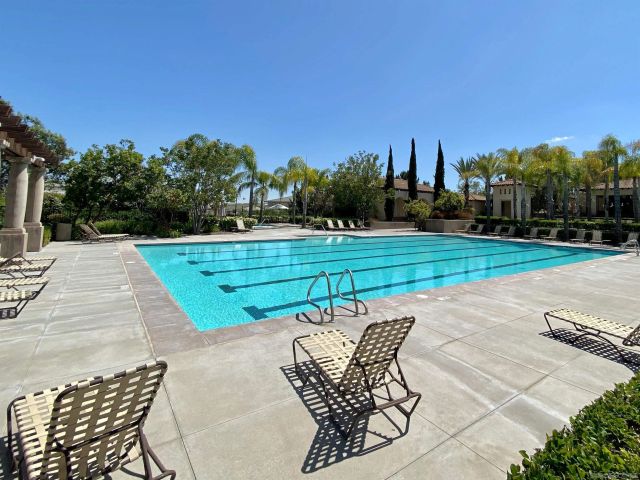 1611 Hikers Trail Dr, Chula Vista, CA 91915