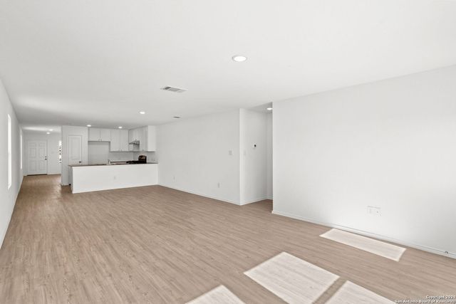 942 LANDON RDG, San Antonio, TX 78253