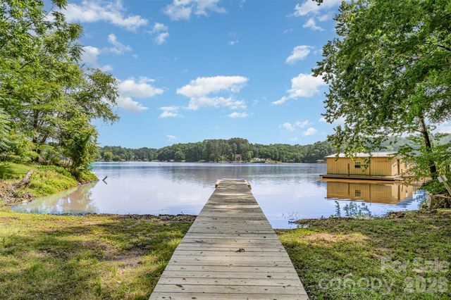 2845 Lakefront Drive, Belmont, NC 28012