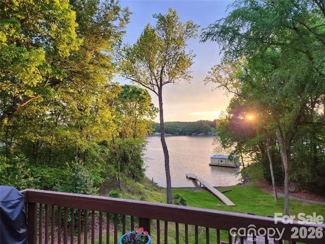 2845 Lakefront Drive, Belmont, NC 28012