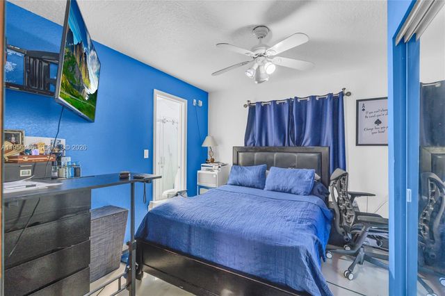 9719 NW 127th St, Hialeah Gardens, FL 33018