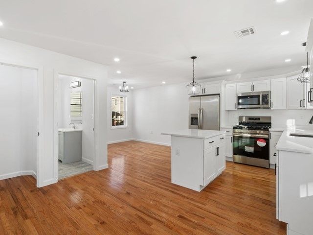 24 Saint James Street 1, Providence, RI 02907