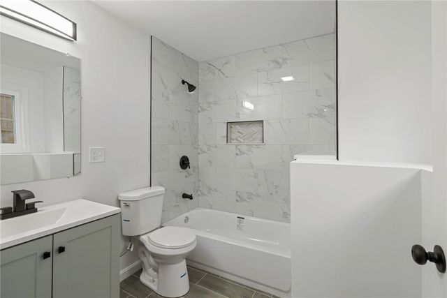 24 Saint James Street 1, Providence, RI 02907