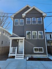 24 Saint James Street 1, Providence, RI 02907