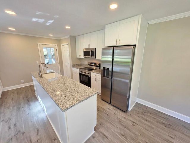 310 Bunch Ford Road, Holly Hill, SC 29059