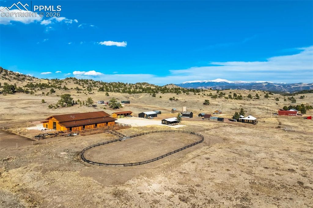 10589 County Road 102, Guffey, CO 80820 — exterior