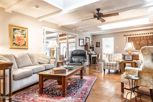 105 Canterbury Road, Southern Pines, NC 28387