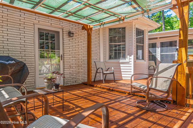 105 Canterbury Road, Southern Pines, NC 28387
