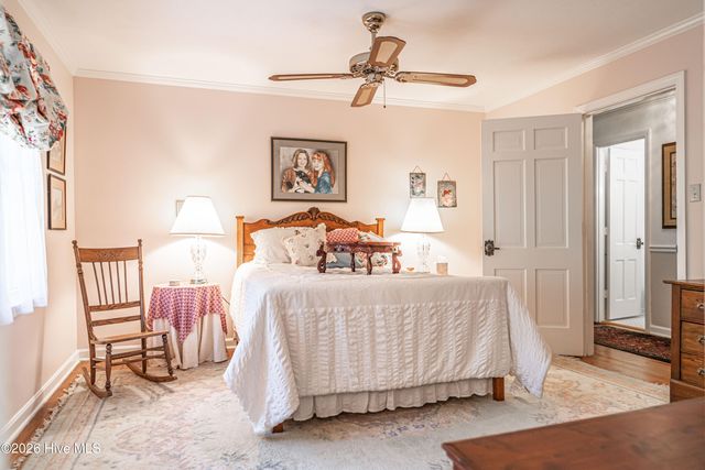 105 Canterbury Road, Southern Pines, NC 28387