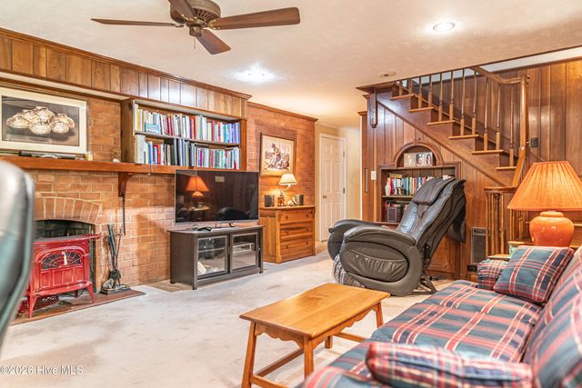 105 Canterbury Road, Southern Pines, NC 28387