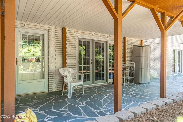 105 Canterbury Road, Southern Pines, NC 28387