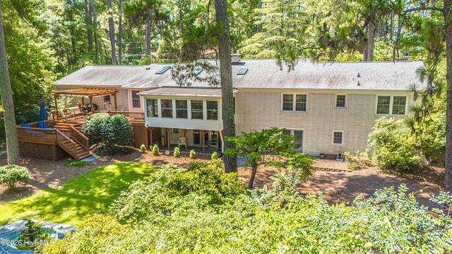 105 Canterbury Road, Southern Pines, NC 28387