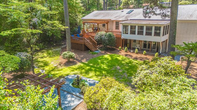 105 Canterbury Road, Southern Pines, NC 28387