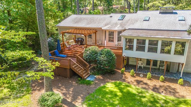 105 Canterbury Road, Southern Pines, NC 28387